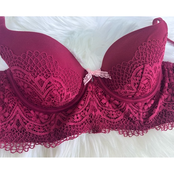 Victoria’s Secret Body By Victoria Long Lined Lace Demi - Picture 10 of 10